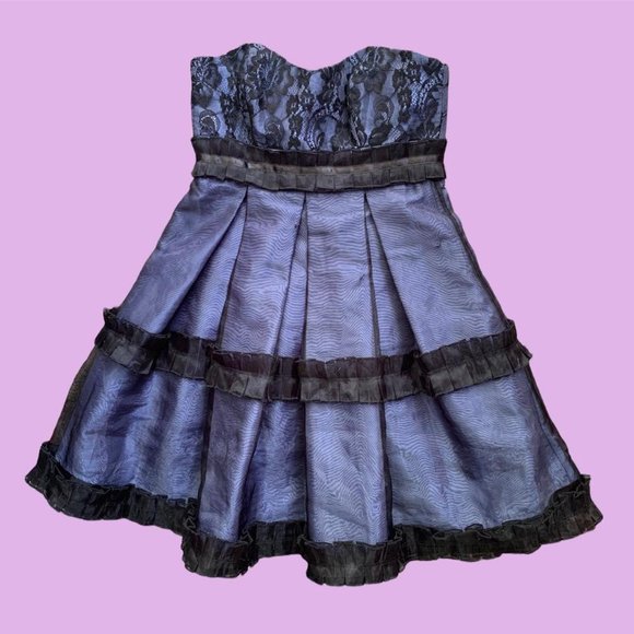 BCBG LACE ROMANTIC GOTHIC PROM DRESS - Picture 2 of 4